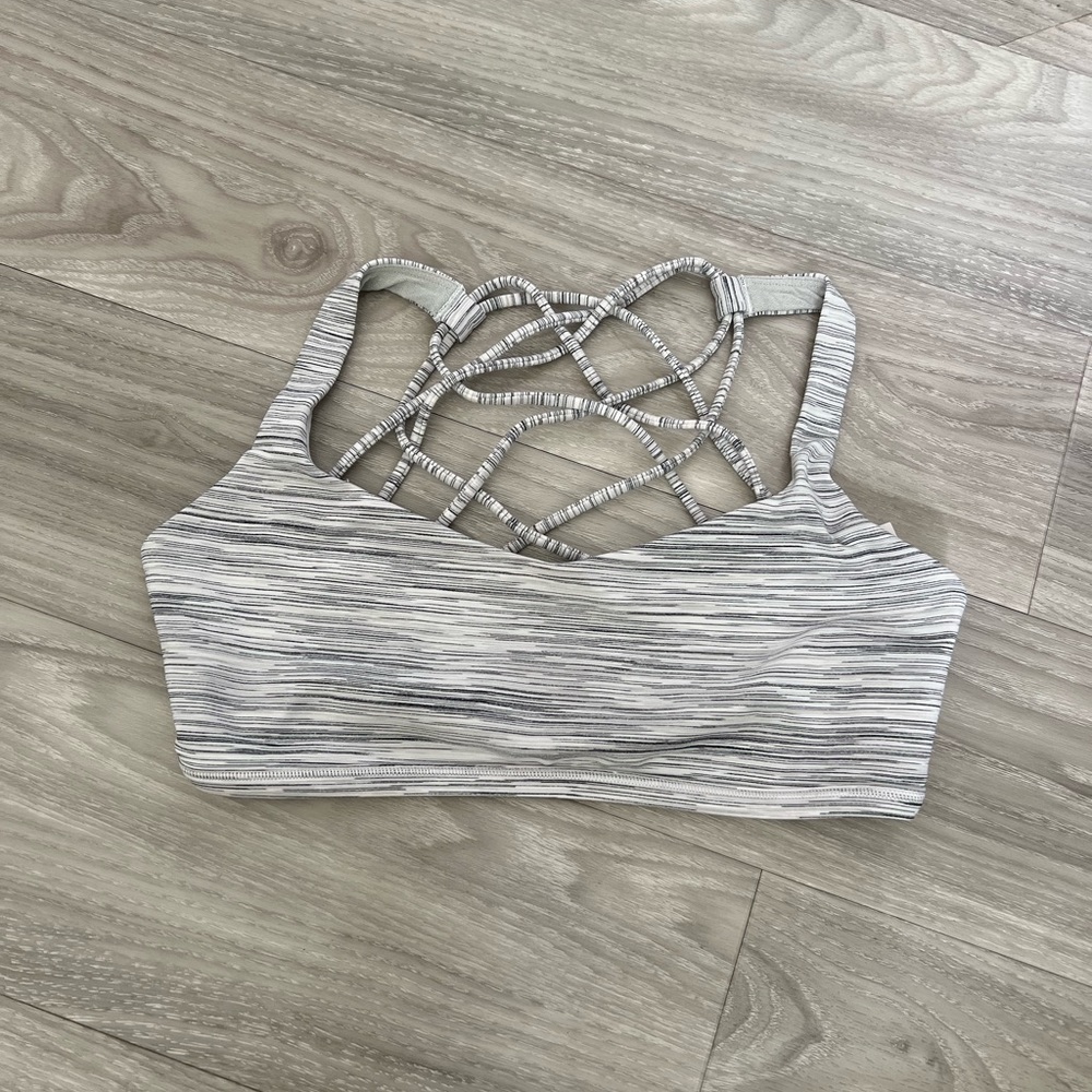 Lululemon Free to be Bra